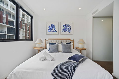 HomeHotel Waterside Luxury & New Residences - Accommodation Perth 7