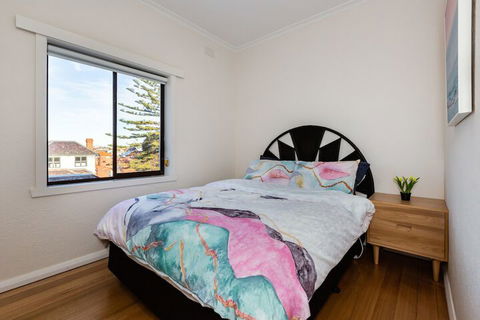 Lighthouse Cozy 2BDR With CITY VIEWS - Accommodation Perth 3
