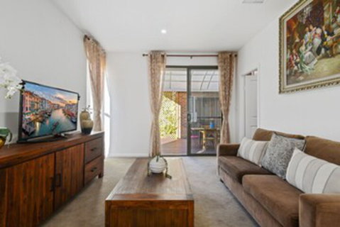 HomeHotel Cozy Duplex In Serene Suburb - Accommodation Perth 0
