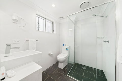 WM Hotel Bankstown - Perth Resorts 4