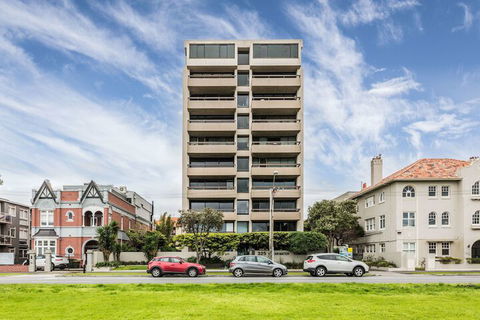 Exquisite 2 Bedroom Beach City Views - Accommodation Perth 1