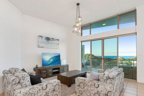 EXCLUSIVE OCEAN VIEW PENTHOUSE On MARINE PARADE - Accommodation Perth 0