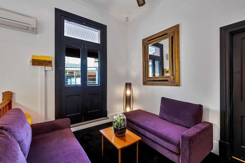 BANK192 - Accommodation Perth 2