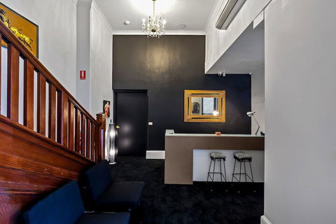 BANK192 - Accommodation Perth 7