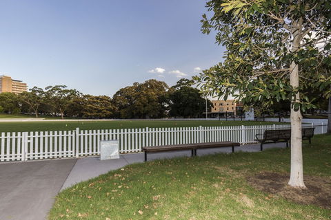 A Walk To Syd Uni & RPA Hospital - Perth Resorts 3