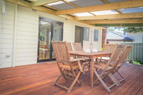 17 Broadbeach Drive - Accommodation Perth 0