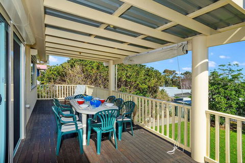 22 Broadbeach Drive - Accommodation Perth 4