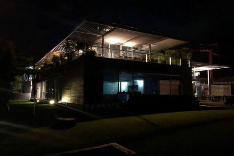 Two Bedroom Gem Short Drive To MONA - Accommodation Perth 2