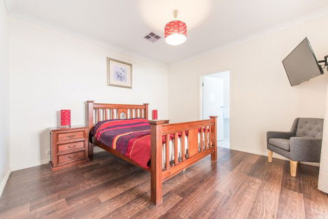 The Oasis 6 Turnberry Drive - Accommodation Perth 5