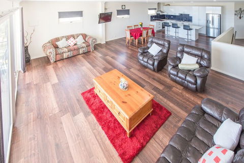 The Oasis 6 Turnberry Drive - Accommodation Perth 6
