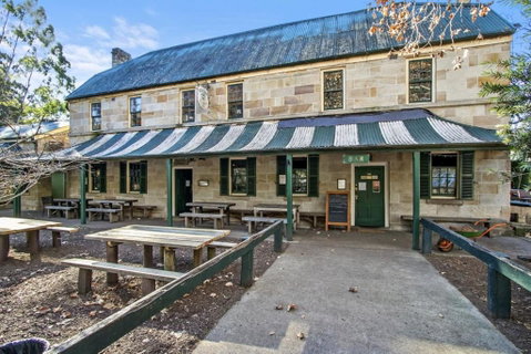 Tiny St. Albans - Perth Resorts 6