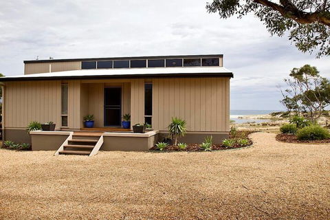 Stones Throw 26 River View Drive - Accommodation Perth 1
