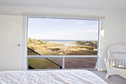 Stones Throw 26 River View Drive - Accommodation Perth 0