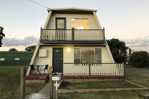 Millieâ€™s A Frame Uralla Haven - Accommodation Perth 1
