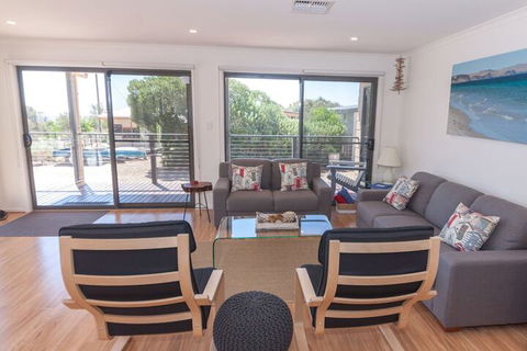 Lady Bay Getaway 12 Lady Bay - Accommodation Perth 4