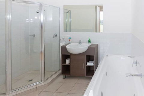 South Shores Yellowfin Villa 95 South Shores Normanville - Accommodation Perth 6