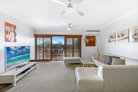 Stunning Ocean Views Large 3 Bedroom - Accommodation Perth 5