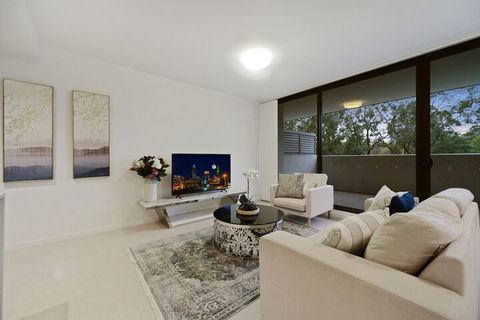 HomeHotel Spacious Luxury Apt Next To Shopping - Accommodation Perth 1