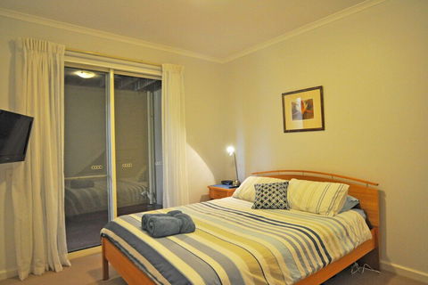 THE Sails 8 Linen Included Central Location - Accommodation Perth 3