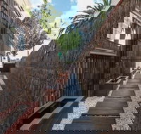 The Jetty Beach Apartment by Ready Set Host - Accommodation Perth