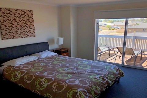 10 Hobart Road - Accommodation Perth 7