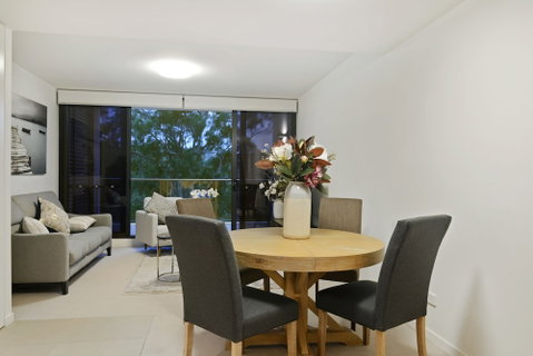 HomeHotel Luxurious Next To Shopping - Accommodation Perth 4