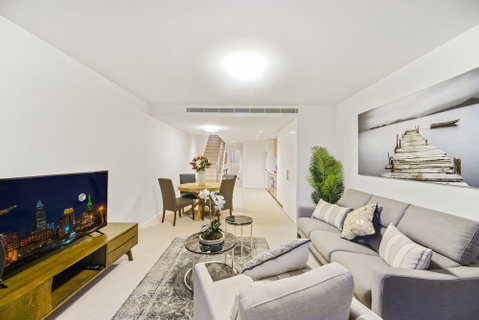 HomeHotel Luxurious Next To Shopping - Accommodation Perth 1