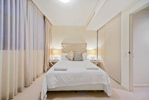 HomeHotel Luxurious Next To Shopping - Accommodation Perth 6