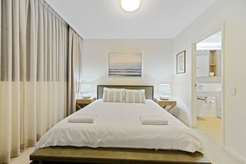 HomeHotel Luxurious Next To Shopping - Accommodation Perth 3