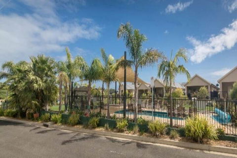 Wenneelys 26 / 45 St. Andrews Boulevard - Accommodation Perth 1