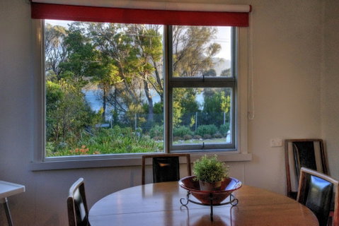 Cove Beach Apartment 1 - Accommodation Perth 5
