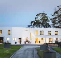 Paradise Point Tamar Valley Residence with Pool - Accommodation Perth