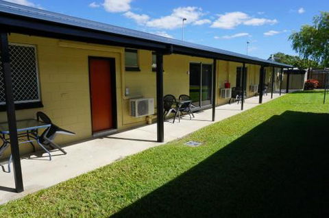 YAL Cairns A Motel That Makes A Difference - Accommodation Perth 6