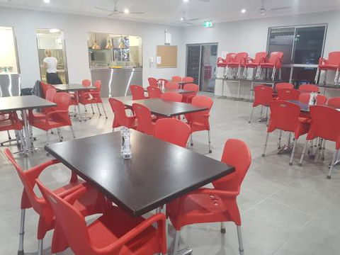 YAL Cairns A Motel That Makes A Difference - Accommodation Perth 5
