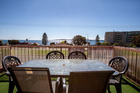Blue Seas Motel - Accommodation Perth 1