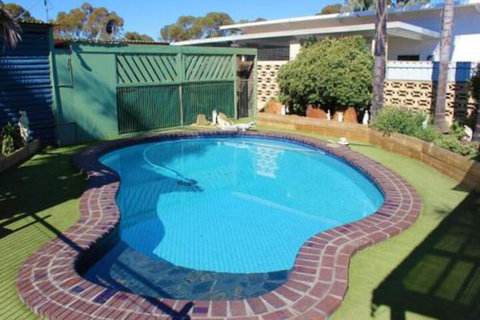 Glossop Motel - Accommodation Perth 7