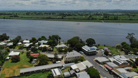 Village Stays Coldstream Gallery Bungalow - Perth Resorts 2