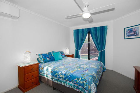 Relax At Coolum - Perth Resorts 3