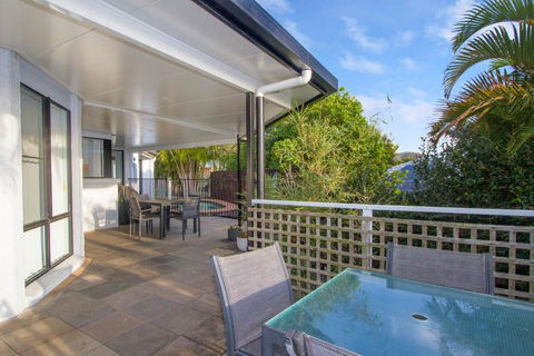 Relax At Coolum - Perth Resorts 1