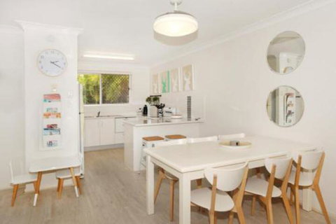 Unit 1 / 14 Tamarindus Street Marcoola Beach Pet Friendly 300 BOND Linen Supplied - Accommodation Perth 4