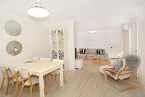 Unit 1 / 14 Tamarindus Street Marcoola Beach Pet Friendly 300 BOND Linen Supplied - Accommodation Perth 2