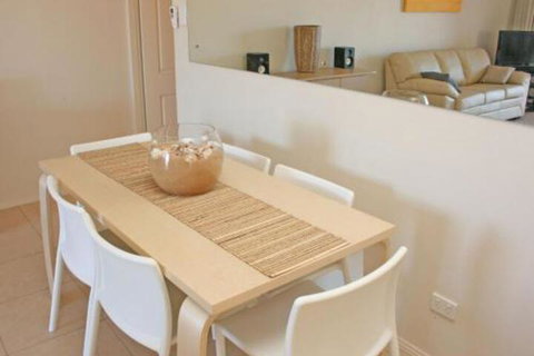 Hi Surf #4 4 / 101 Avoca Drive Avoca Beach - Accommodation Perth 4