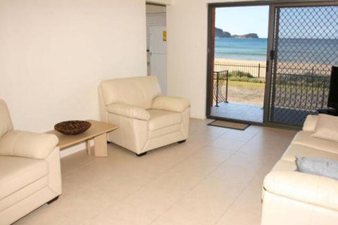 Hi Surf #4 4 / 101 Avoca Drive Avoca Beach - Accommodation Perth 2