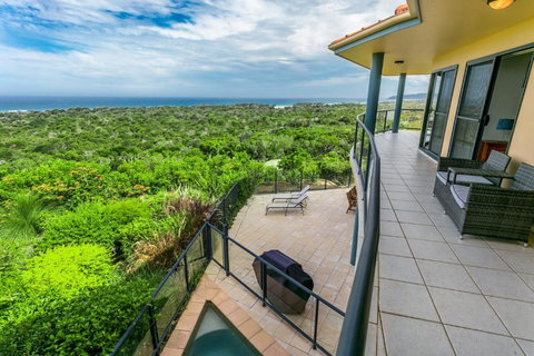 A SWEET ESCAPE Above Byron - Perth Resorts 3