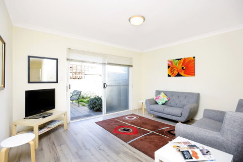 The Leafy Dragon - Accommodation Perth 6
