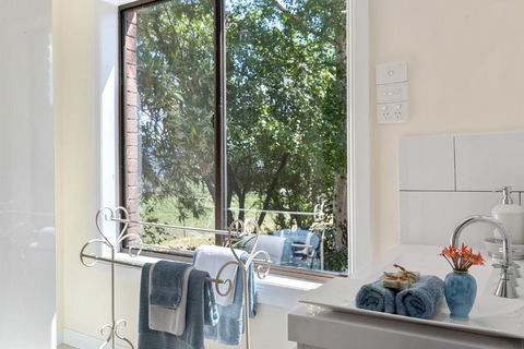Birch Lane - Accommodation Perth 4