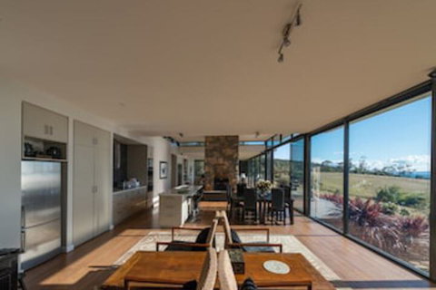 Dragonfly Lodge - Accommodation Perth 0