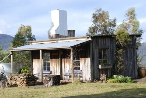 Heimat Chalets - Accommodation Perth 0