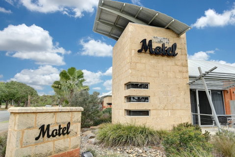 Strath Motel - Perth Resorts 0
