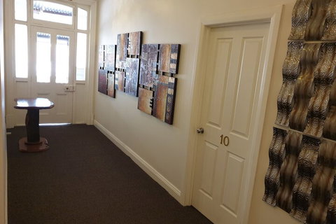 Balcony On Sixth Lodge - Accommodation Perth 5